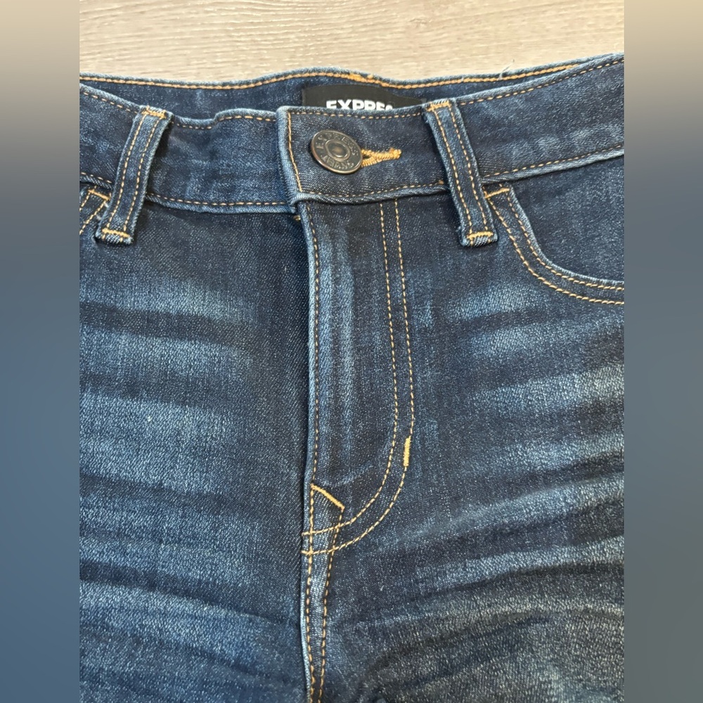 Express - Dark Blue Denim Shorts - Sortie Low Rise - Ultimate Stretch - Size 2 - Picture 6 of 14